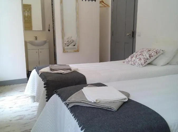 Casa Velha אלנקר