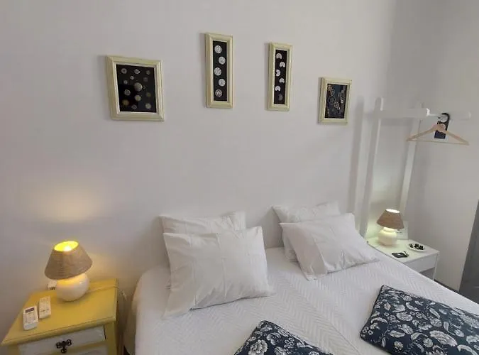Casa Velha 3* אלנקר